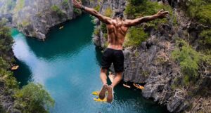 Lompat Tebing di Raja Ampat: Menantang Adrenalin di Surga Tersembunyi